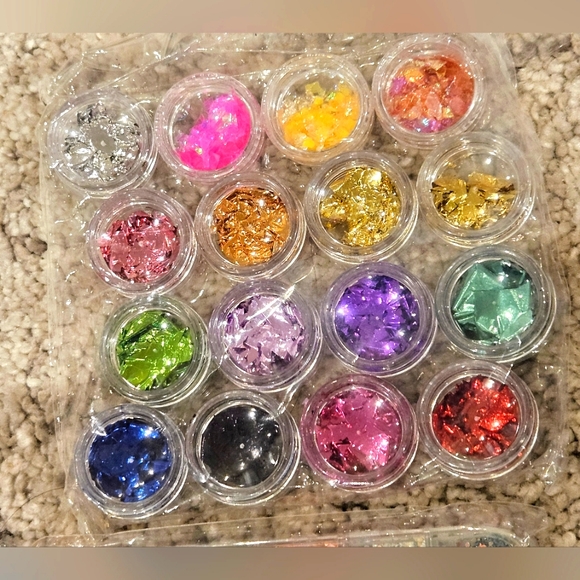 Nail Kit 💅 - Picture 3 of 13